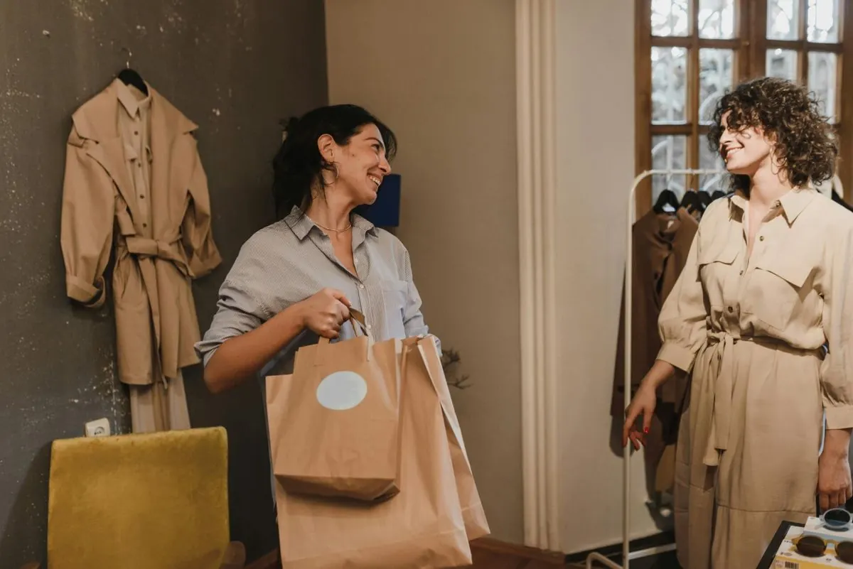 Online & Physical Retail: How Can Brands Meet Customers in the Middle?