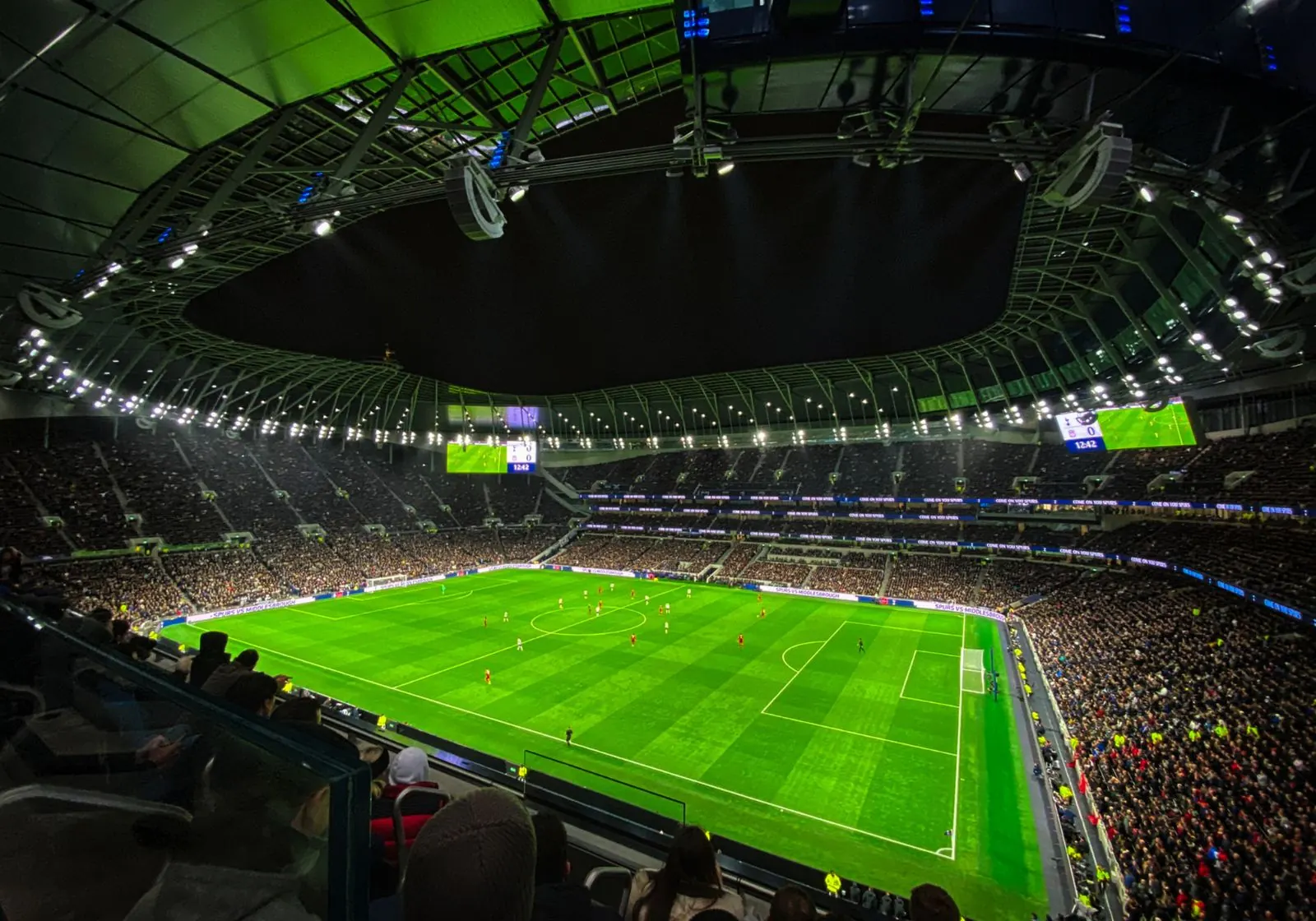 Tipping off the Right Way: 3 Ways Sports Teams Can Maximize Merch Sales Ahead of the New Season