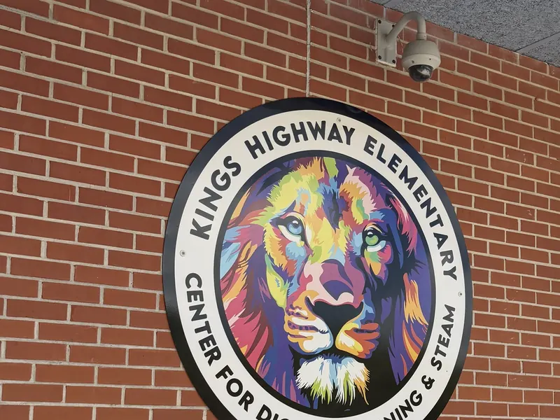 The Kings Highway Elementary crest